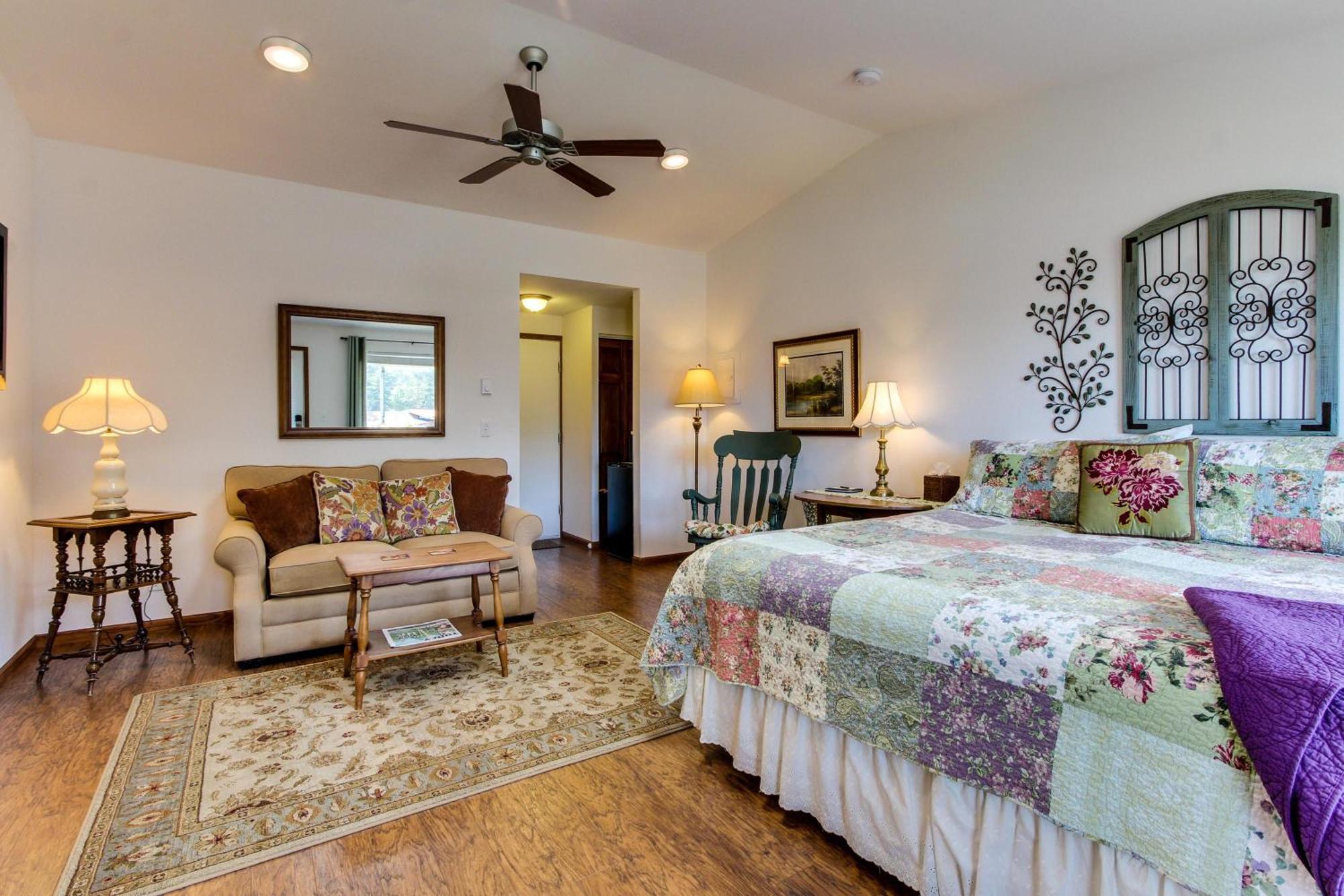 Ocean Cove Inn Yachats Bilik gambar